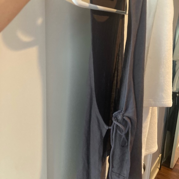 Wilfred Free tie sleeveless top! - Picture 3 of 3